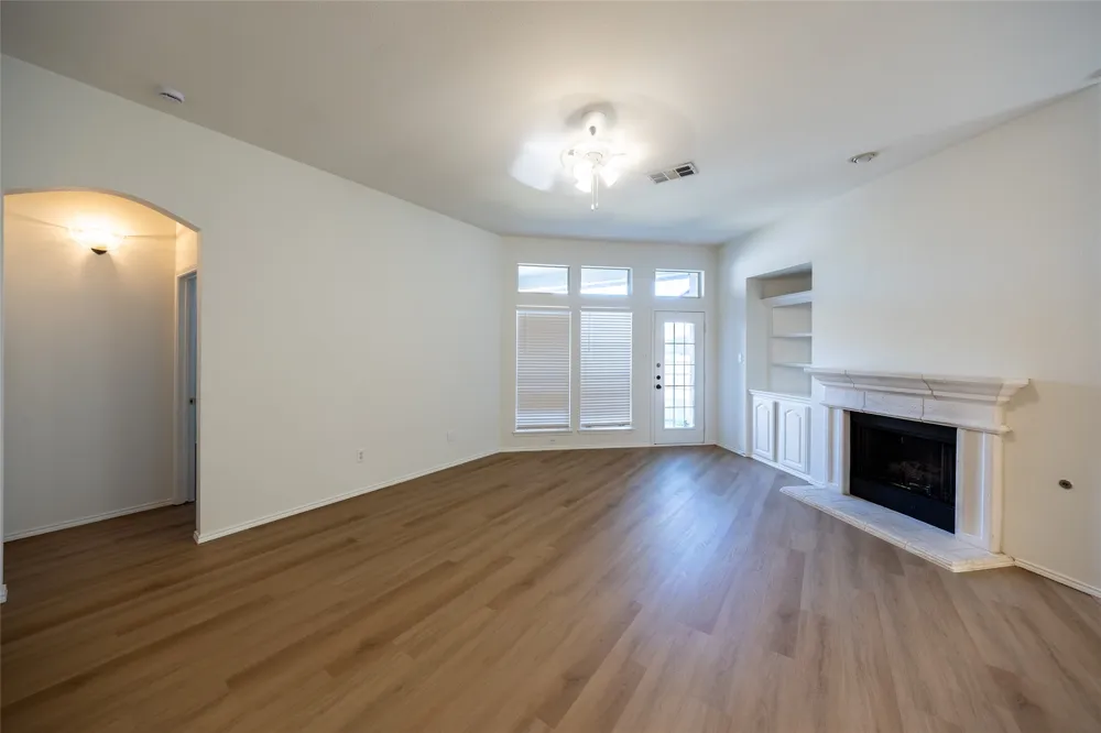 5708 Bedford Lane The Colony, TX 75056