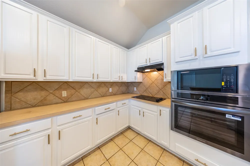 5708 Bedford Lane The Colony, TX 75056