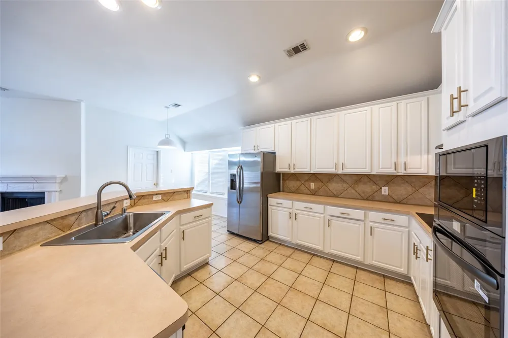 5708 Bedford Lane The Colony, TX 75056