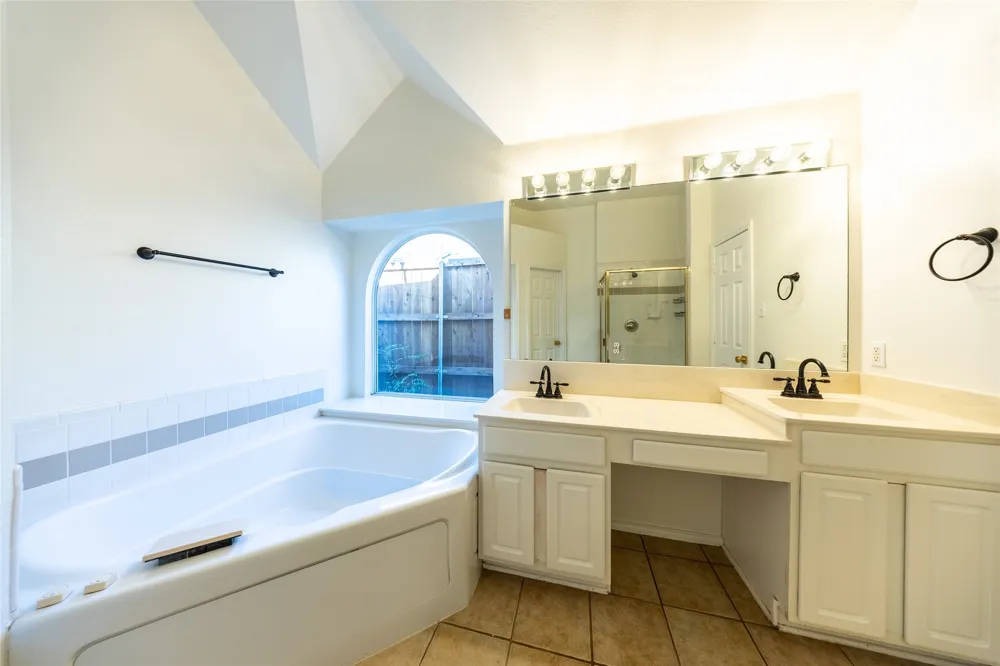 5708 Bedford Lane The Colony, TX 75056