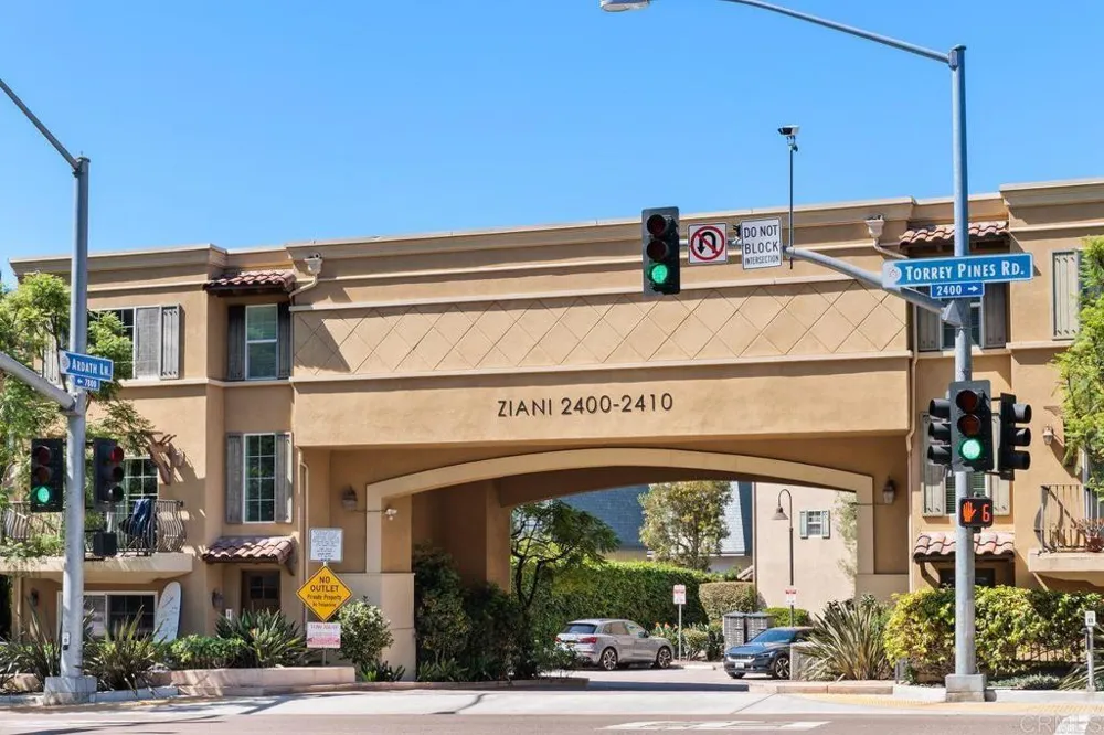 2406 Torrey Pines Road #148 La Jolla, CA 92037