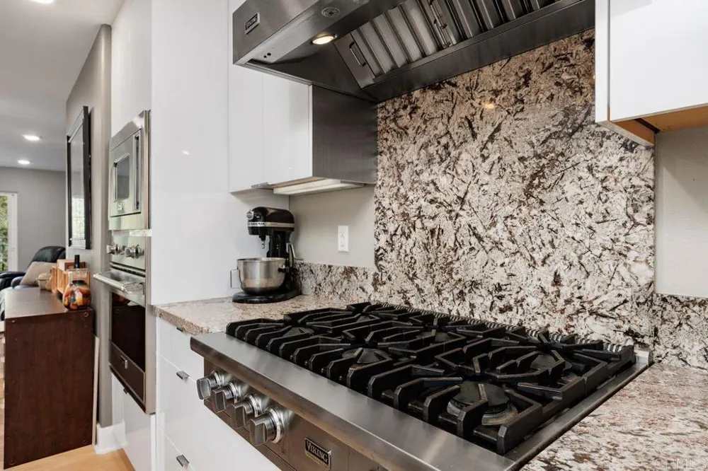 2406 Torrey Pines Road #148 La Jolla, CA 92037