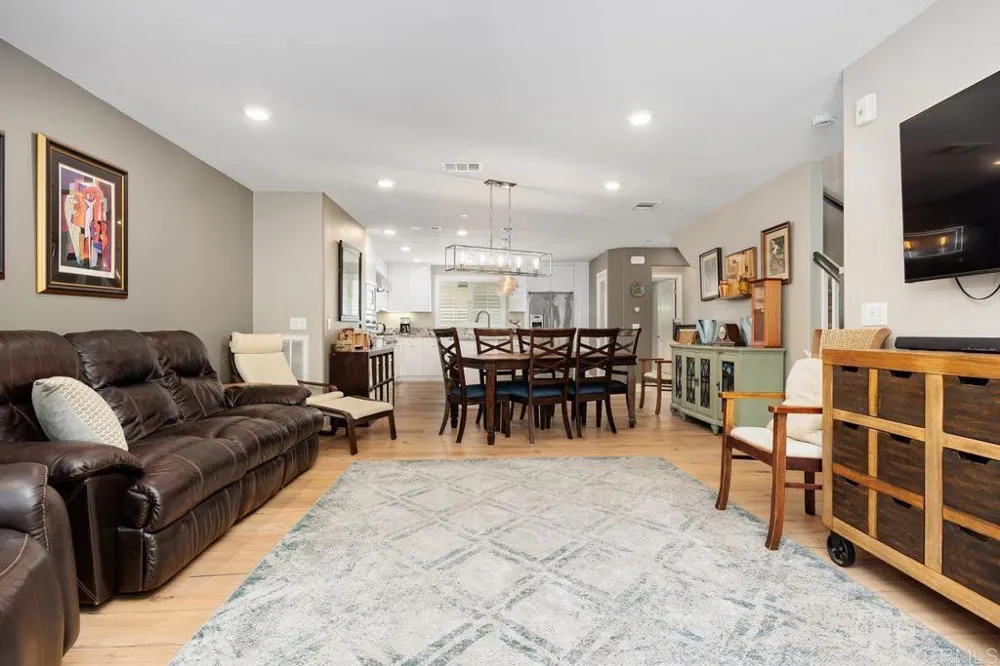 2406 Torrey Pines Road #148 La Jolla, CA 92037
