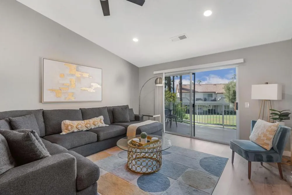 704 Vista Lago Palm Desert, CA 92211