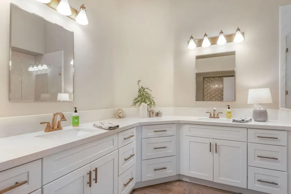 704 Vista Lago Palm Desert, CA 92211