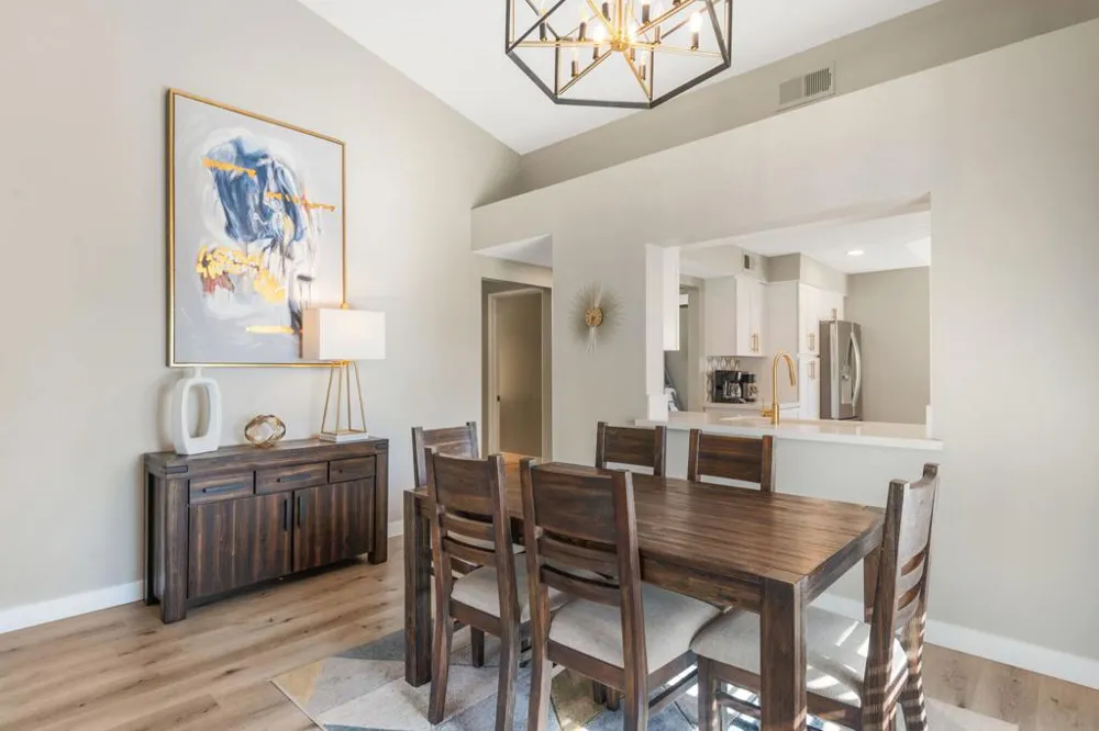 704 Vista Lago Palm Desert, CA 92211