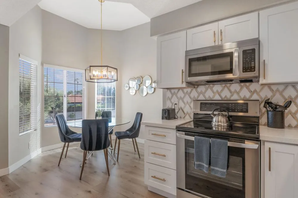 704 Vista Lago Palm Desert, CA 92211