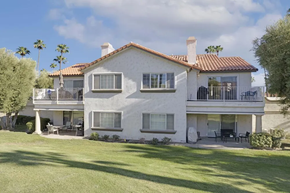 704 Vista Lago Palm Desert, CA 92211