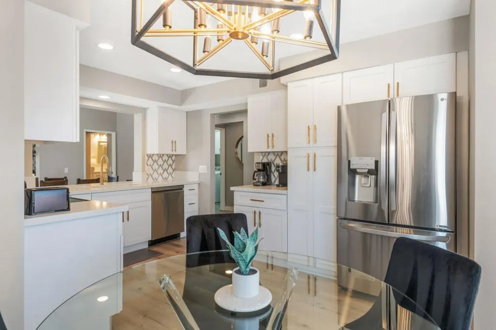 704 Vista Lago Palm Desert, CA 92211