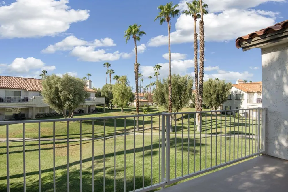704 Vista Lago Palm Desert, CA 92211