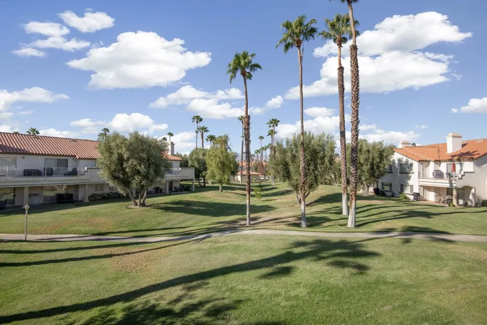 704 Vista Lago Palm Desert, CA 92211
