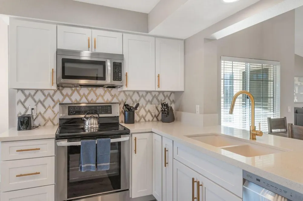 704 Vista Lago Palm Desert, CA 92211
