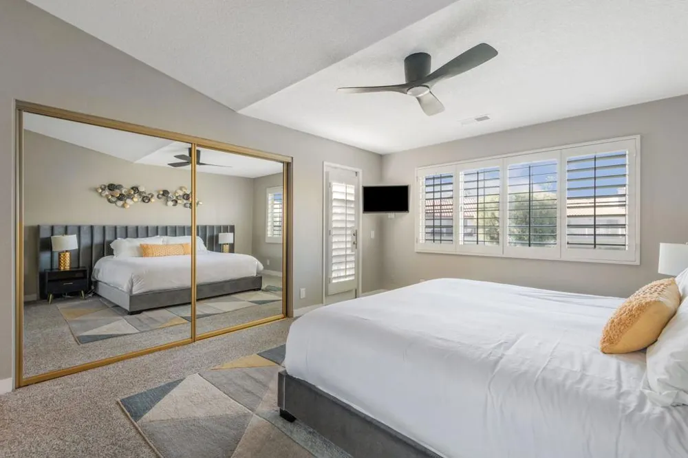 704 Vista Lago Palm Desert, CA 92211