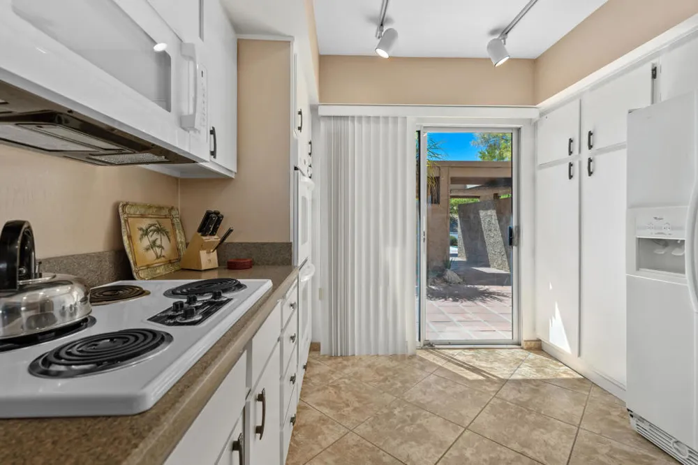 48882 Quercus Lane Palm Desert, CA 92260