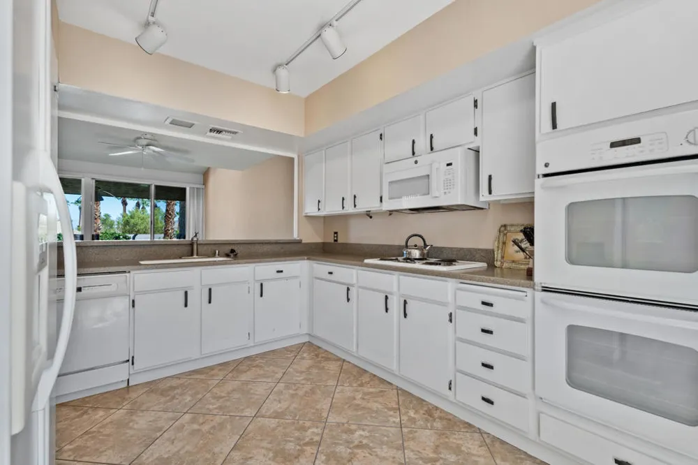 48882 Quercus Lane Palm Desert, CA 92260