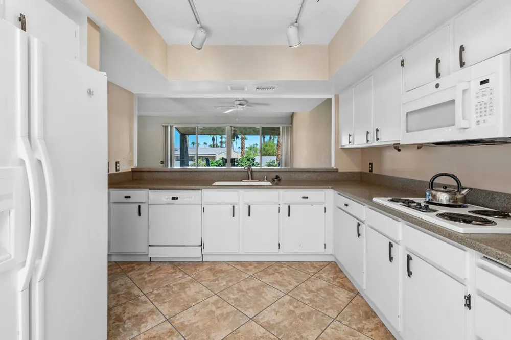 48882 Quercus Lane Palm Desert, CA 92260