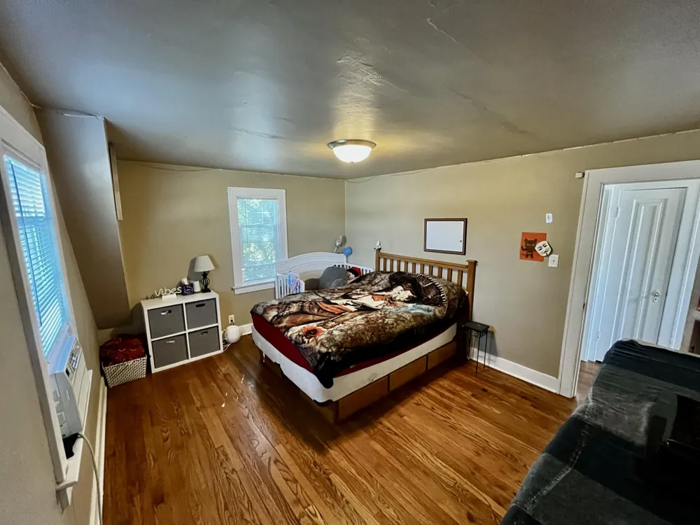 738 Washington Avenue Holland City, MI 49423