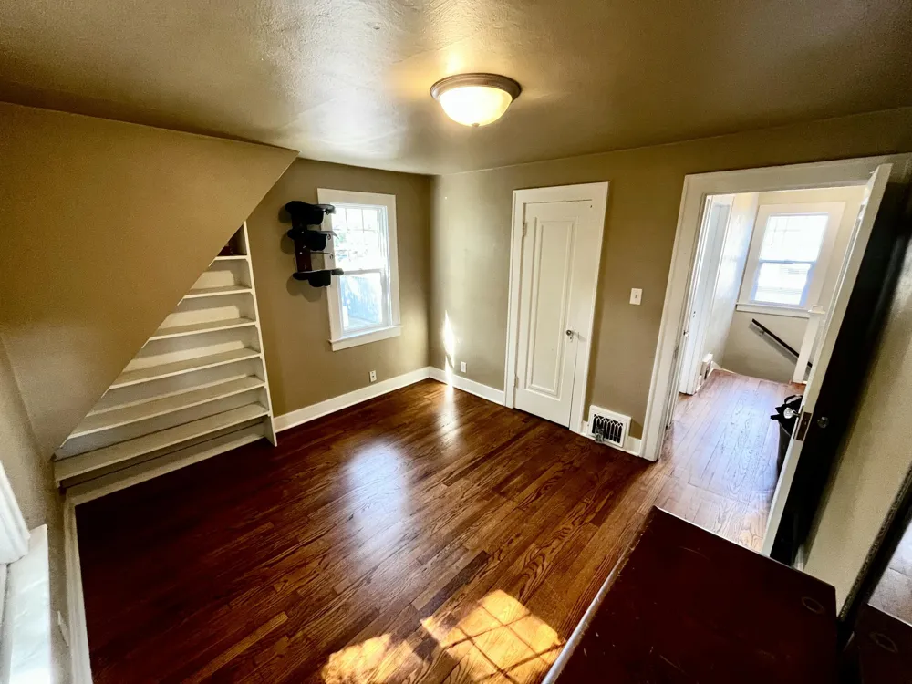 738 Washington Avenue Holland City, MI 49423