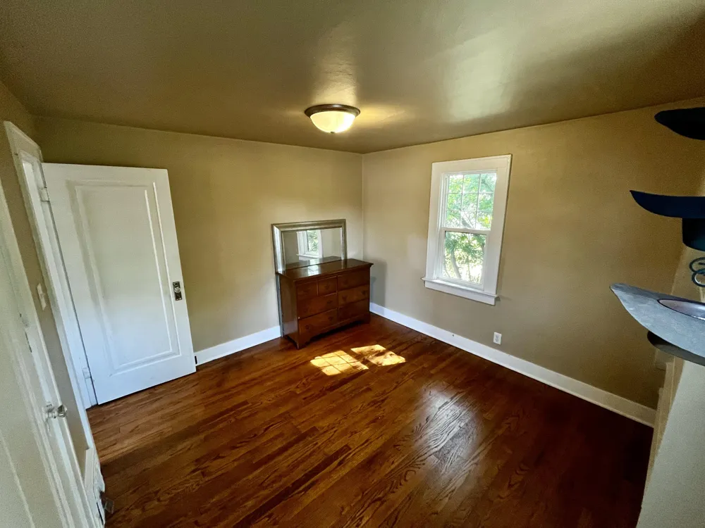 738 Washington Avenue Holland City, MI 49423