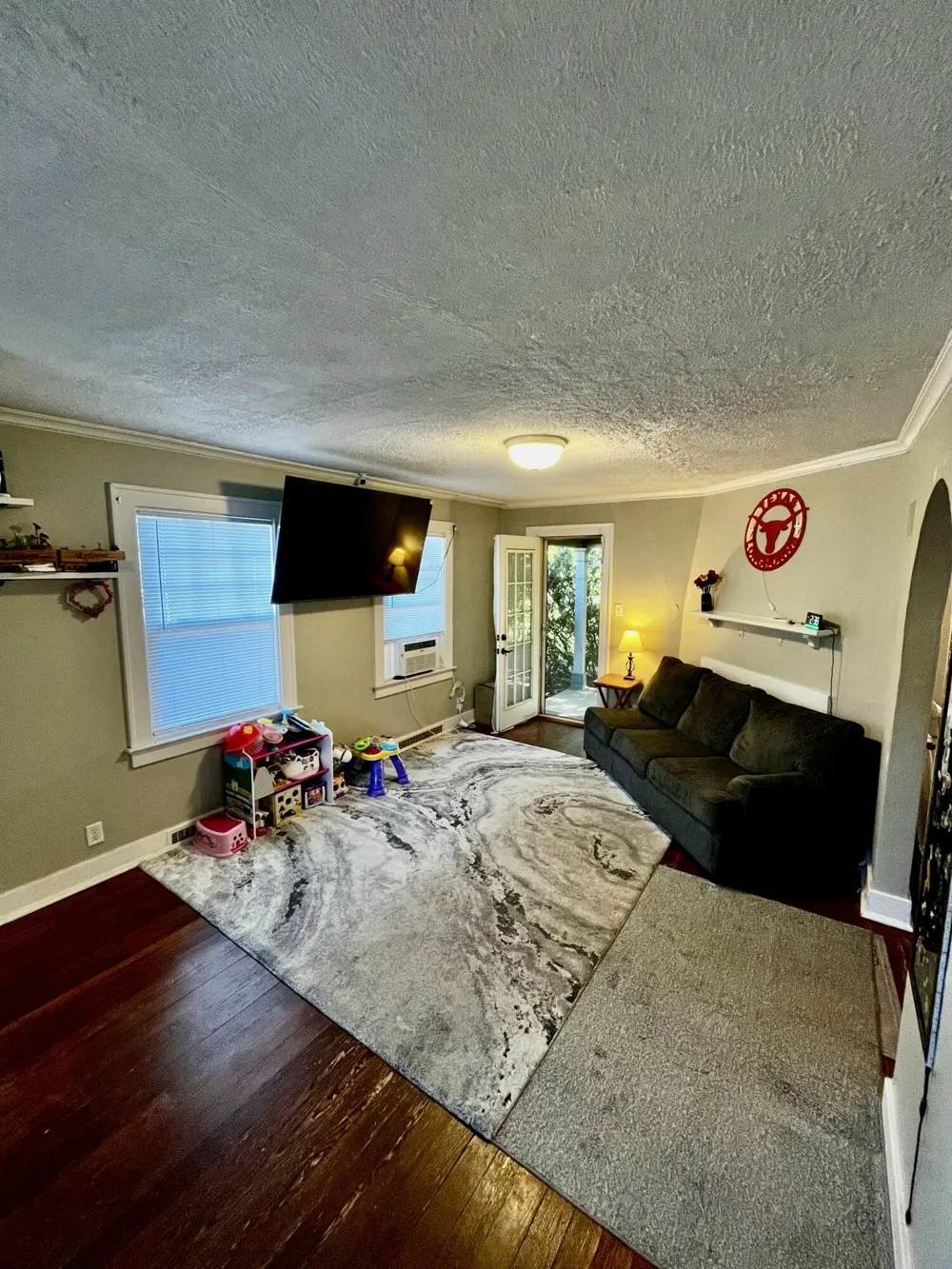 738 Washington Avenue Holland City, MI 49423