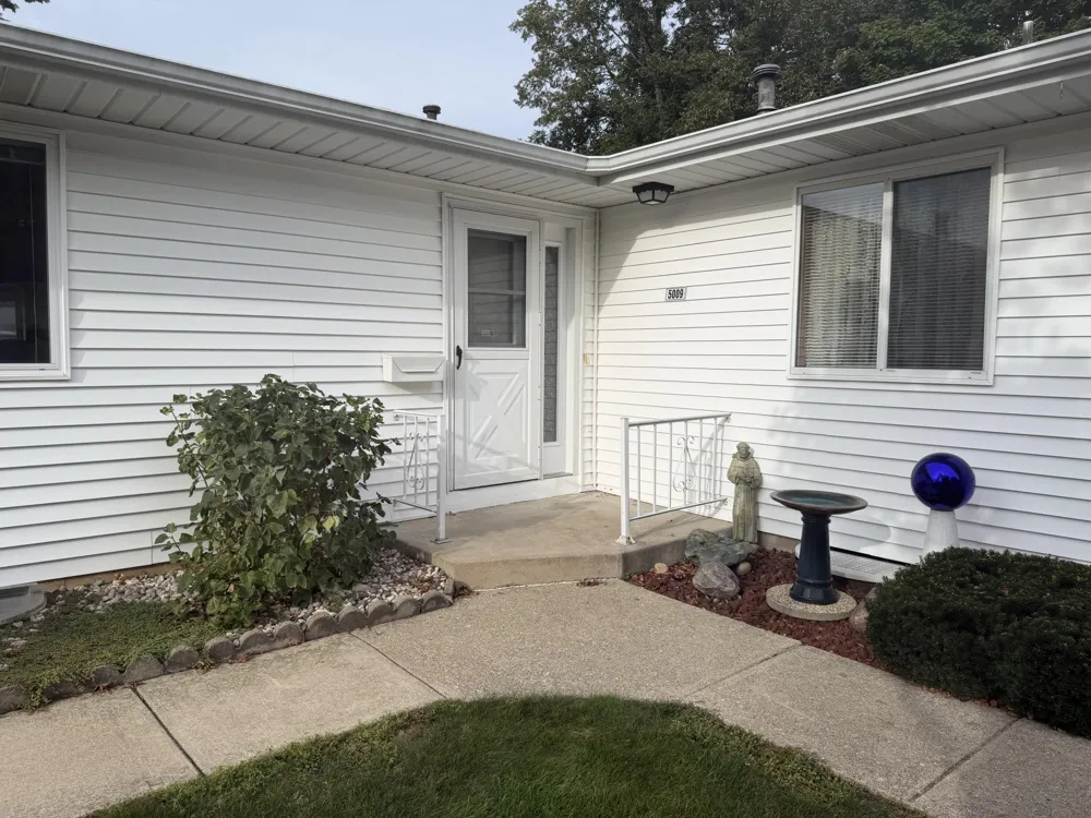 5009 Green Meadow Road Kalamazoo Charter Township, MI 49009