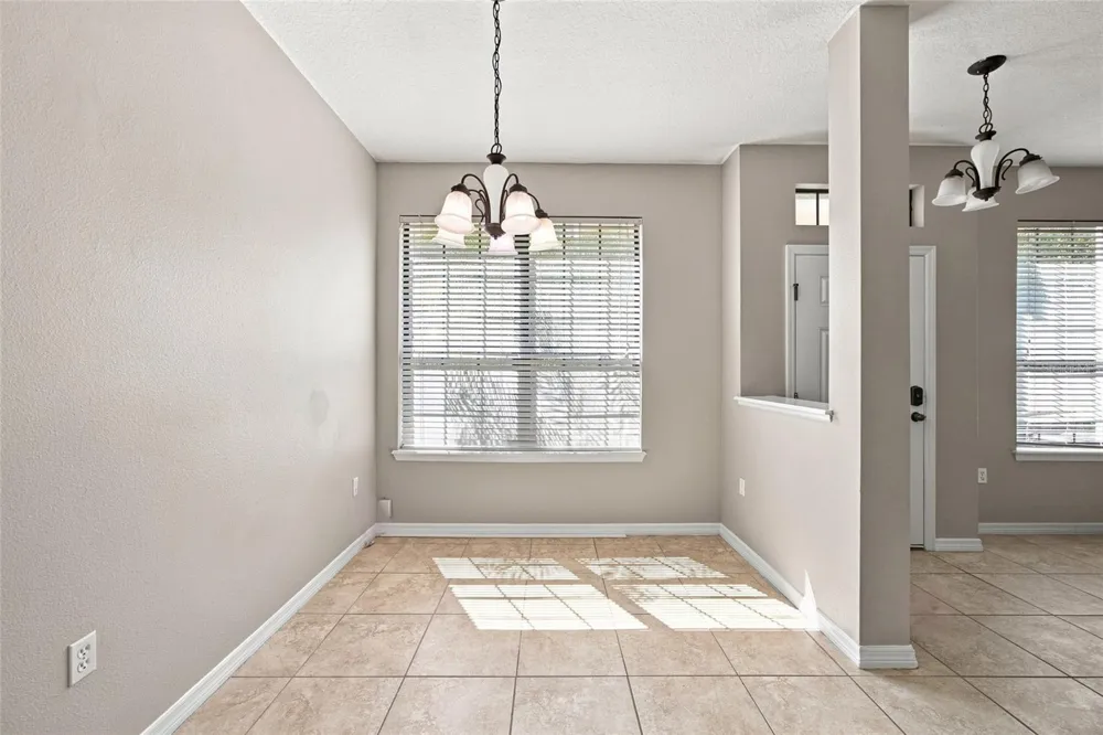 5519 KINGLETHILL DRIVE Lithia, FL 33547