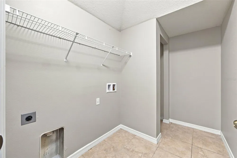 5519 KINGLETHILL DRIVE Lithia, FL 33547