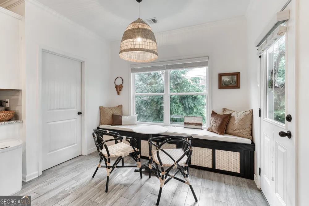 5857 Dolvin LN Buford, GA 30518