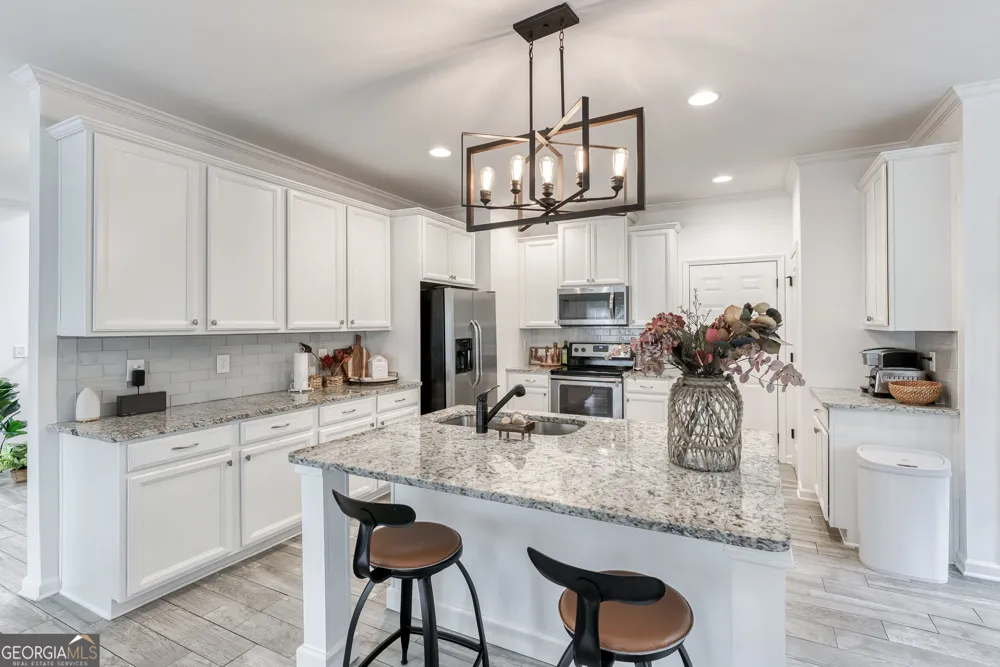 5857 Dolvin LN Buford, GA 30518