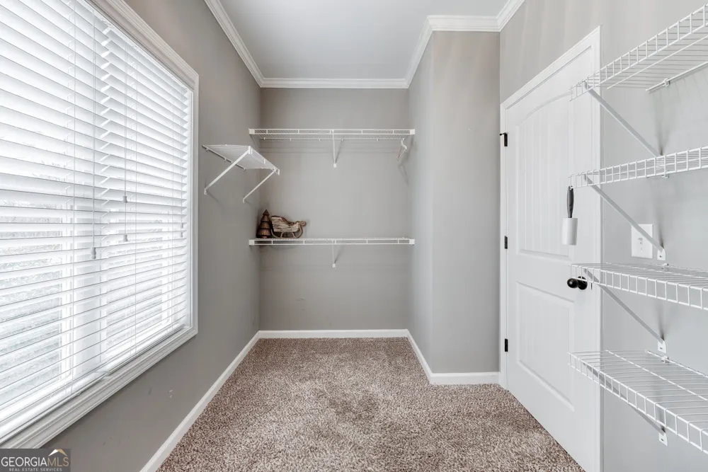 5857 Dolvin LN Buford, GA 30518