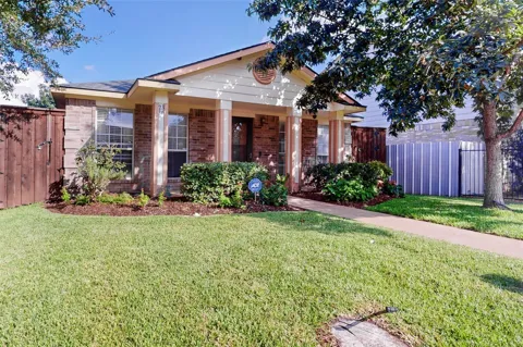 2336 Summit Lane