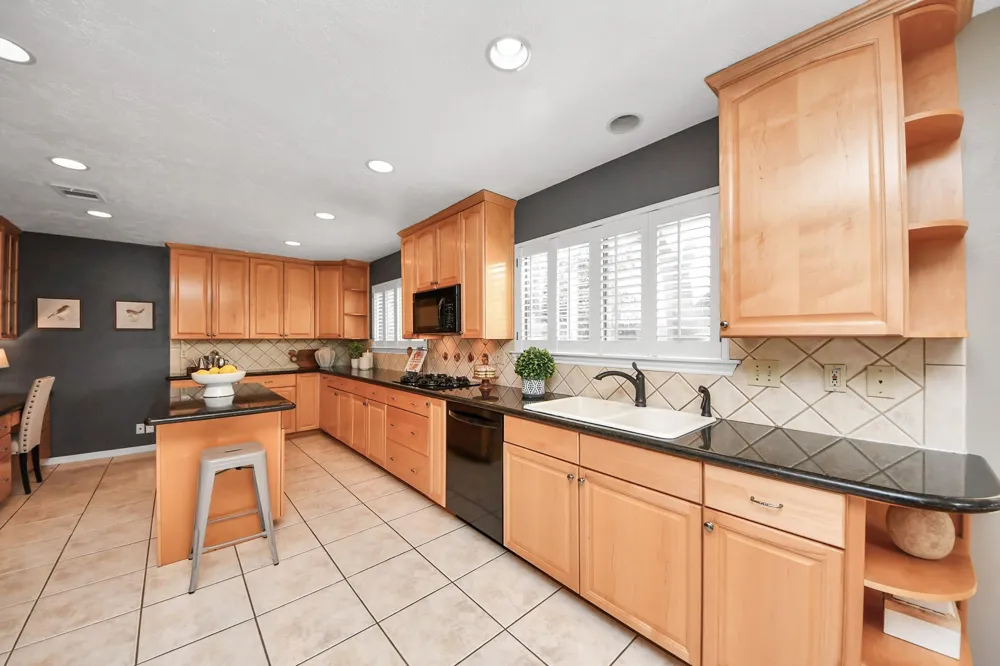7615 Park Falls Drive Houston, TX 77095