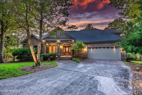 467 Herring Gull Court SE