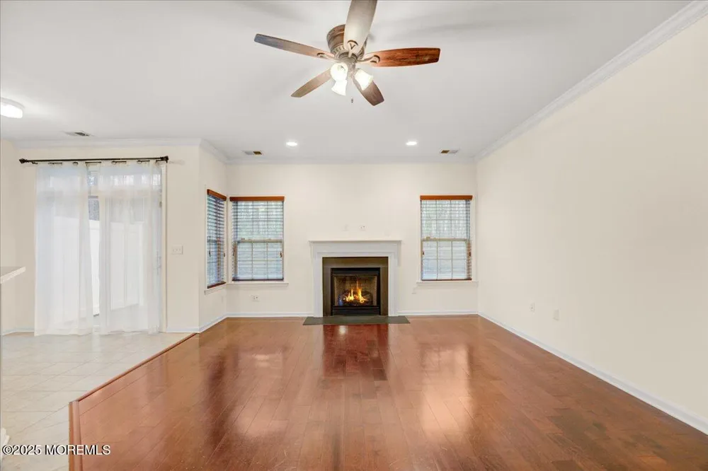 28 Santa Rosa Lane Tinton Falls, NJ 07753