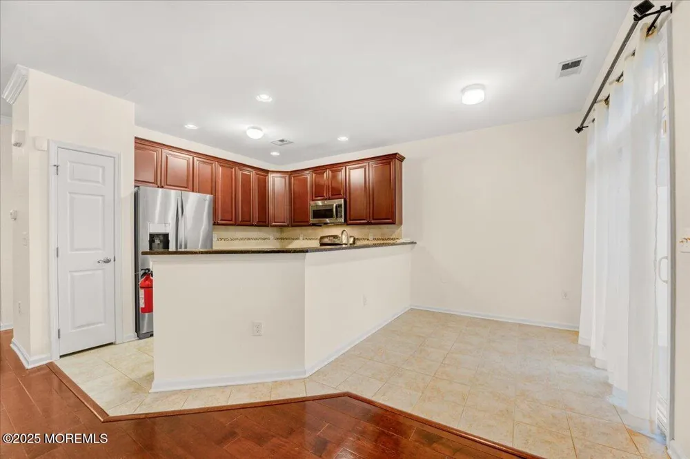 28 Santa Rosa Lane Tinton Falls, NJ 07753