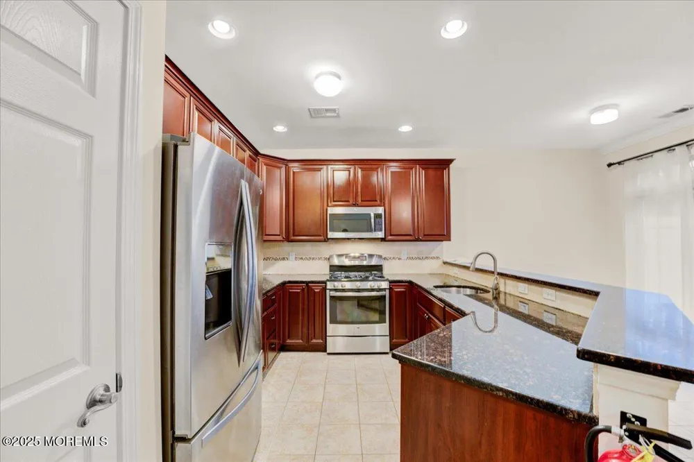 28 Santa Rosa Lane Tinton Falls, NJ 07753