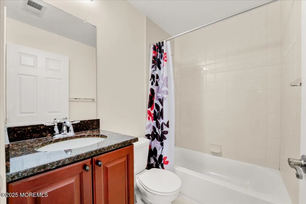 28 Santa Rosa Lane Tinton Falls, NJ 07753