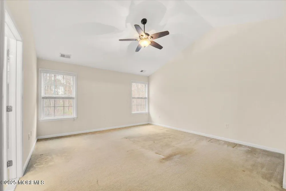 28 Santa Rosa Lane Tinton Falls, NJ 07753