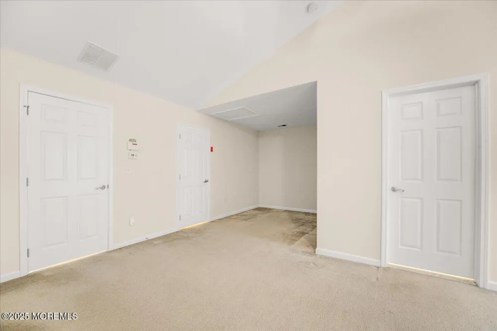 28 Santa Rosa Lane Tinton Falls, NJ 07753