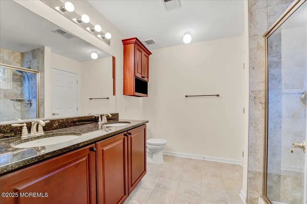 28 Santa Rosa Lane Tinton Falls, NJ 07753