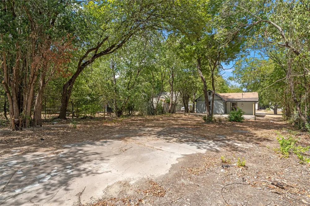 2406 Alexander Avenue Waco, TX 76708