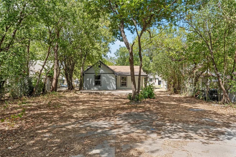 2406 Alexander Avenue Waco, TX 76708