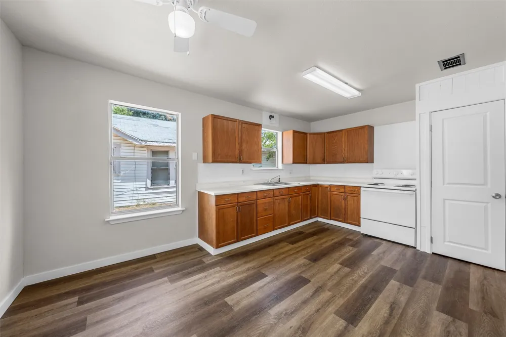 2406 Alexander Avenue Waco, TX 76708