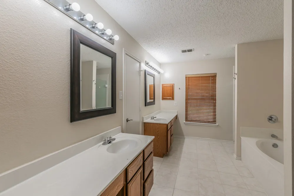 201 Tabor Drive Arlington, TX 76002