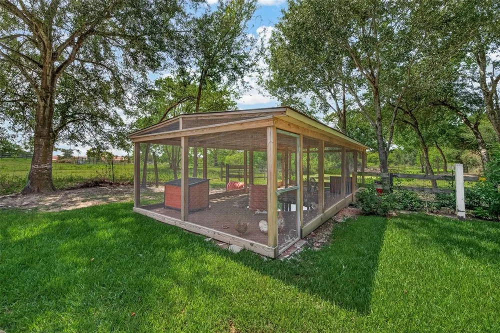 8979 Fm 359 Road Richmond, TX 77406