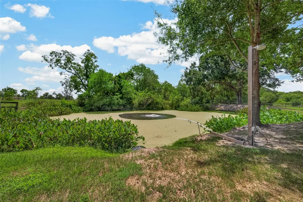 8979 Fm 359 Road Richmond, TX 77406