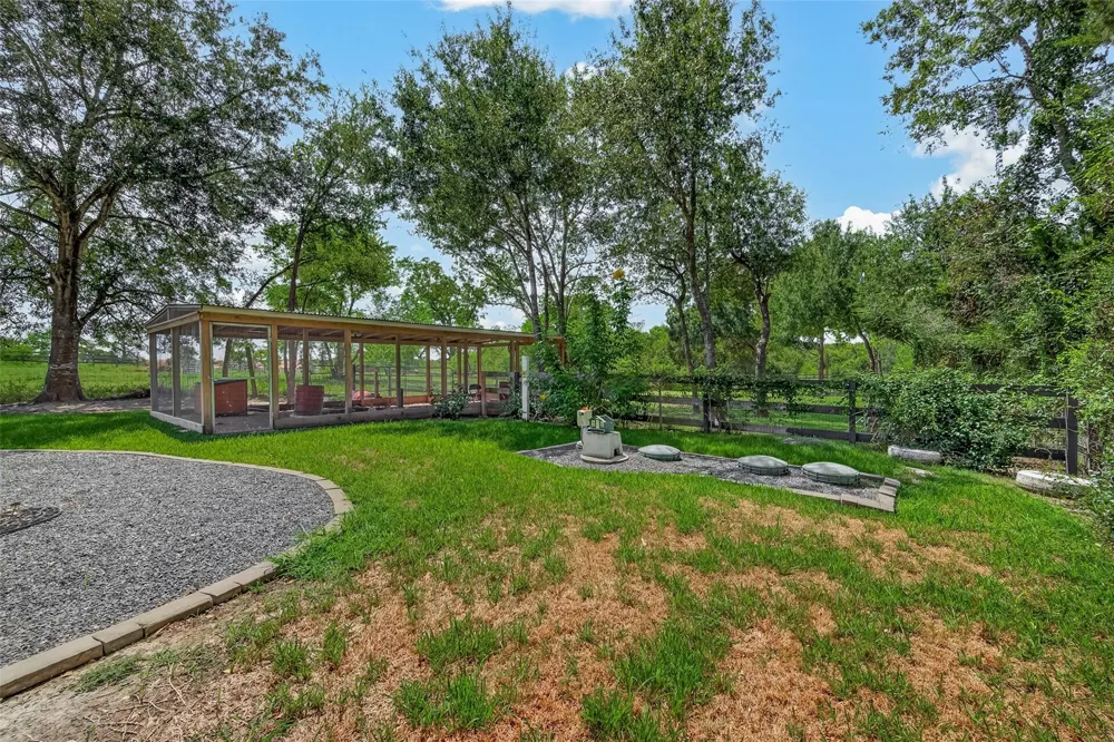 8979 Fm 359 Road Richmond, TX 77406