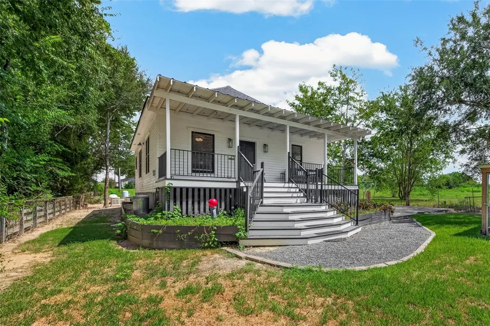 8979 Fm 359 Road Richmond, TX 77406