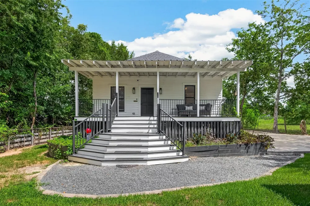 8979 Fm 359 Road Richmond, TX 77406