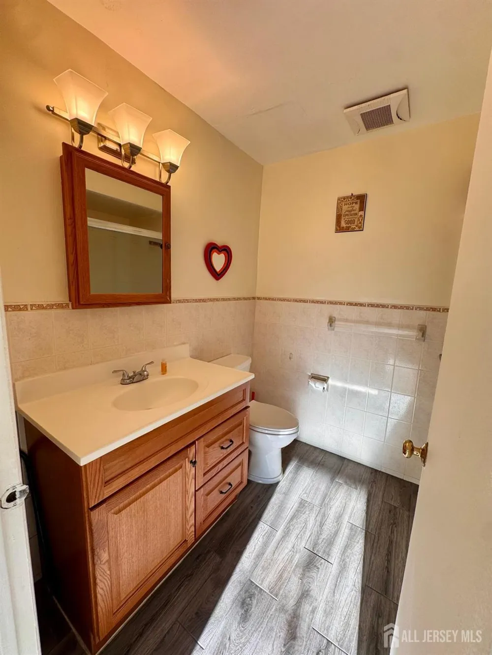 1202 Green Hollow Drive Iselin, NJ 08830